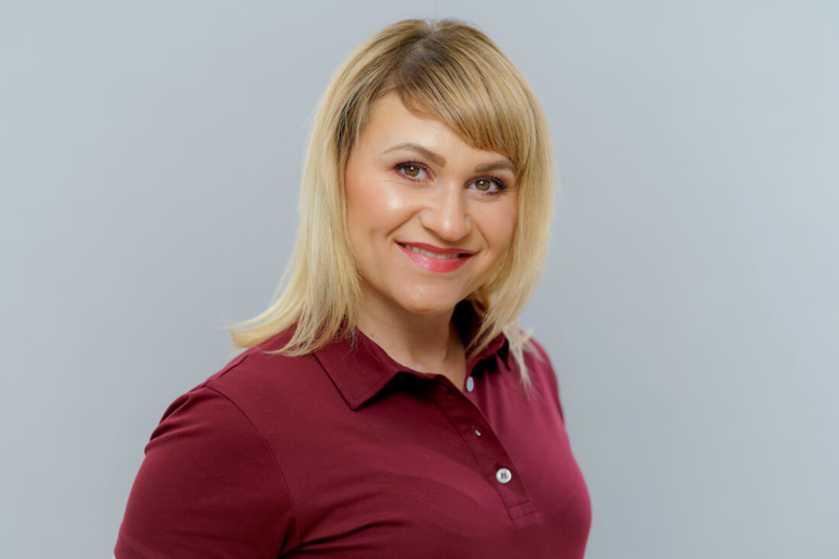 Zahnarzt Hüttlingen – Dr. Scheuermann – Team – Julia Baitinger Zahnarzt Hüttlingen - Dr. Scheuermann - Team - Julia Baitinger